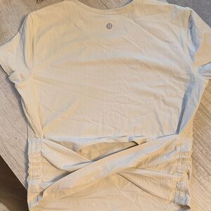 lululemon athletica Cream Short Sleeve Twist Back Tee